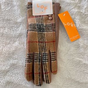 LOF Smart Gloves, Beige, NWT